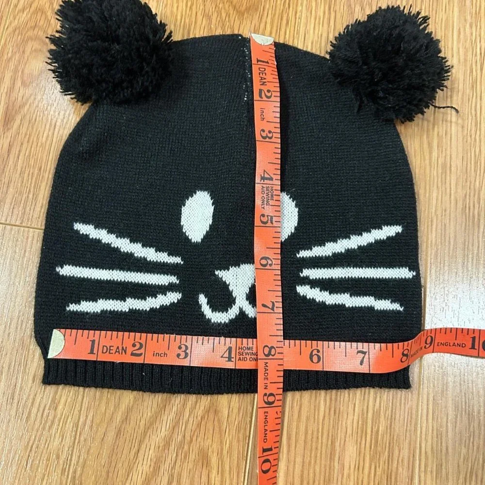 Cute Kitten Cat Face Black White Pompom Beanie - Picture 3 of 3